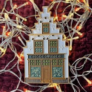 Van Gielbergen “Chocolatier” Ceramic Wall Plaque – Made in Belgium